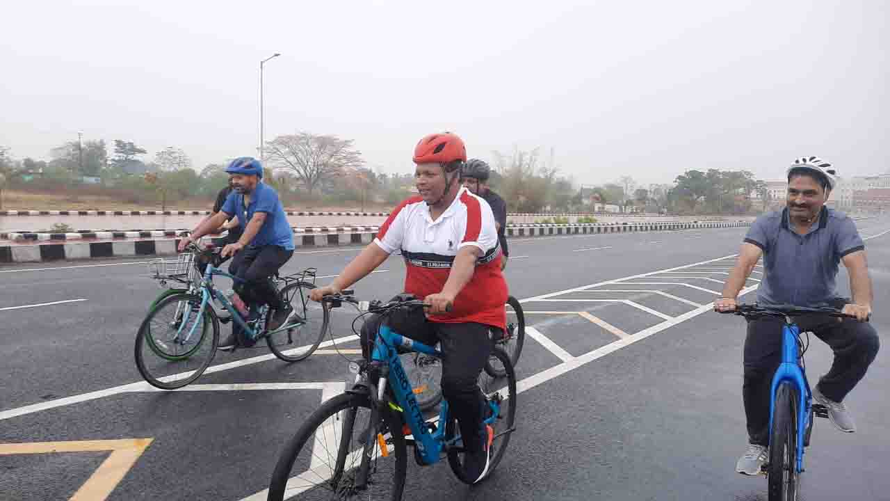 मुख्यमंत्री के नेतृत्व में हर शनिवार झारखण्ड की तमाम जनता साईकिल चलाएगी-बादल पत्रलेख