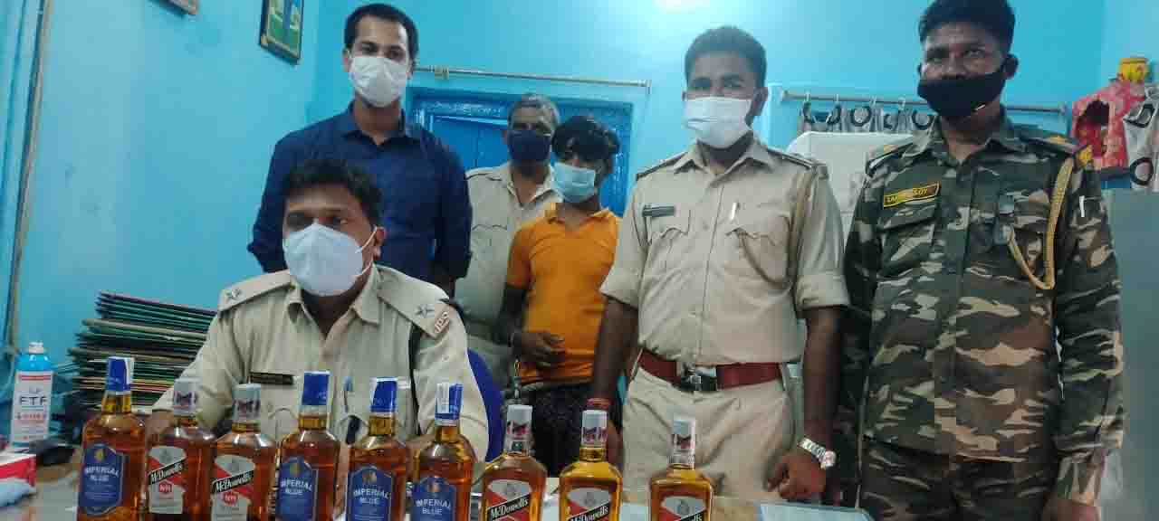 भिंडी की बोरियों में शराब भरकर बिहार ले जा रहे 52 पेटी शराब के साथ एक गिरफ्तार
